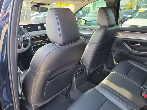 Used 2025 MAZDA CX-90 3.3 Turbo w/ Preferred Package AWD/4WD image 11