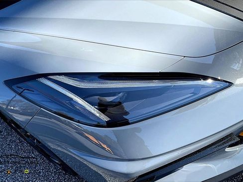 Used 2025 Chevrolet Corvette Stingray Premium Conv w/ 3LT image 21