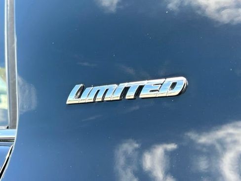 Used 2019 Toyota 4Runner Limited AWD/4WD image 14