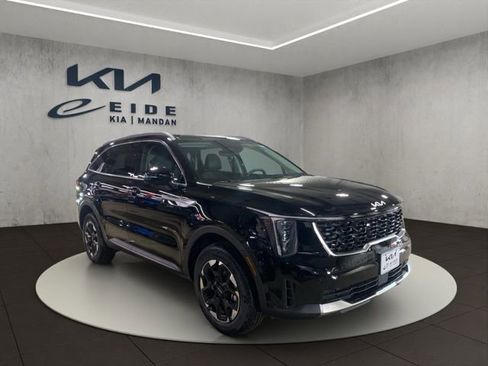 New 2026 Kia Sorento S image 3