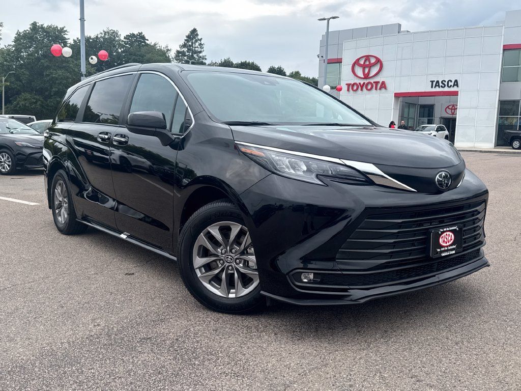 Used 2026 Toyota Sienna XLE AWD/4WD 360° Tour