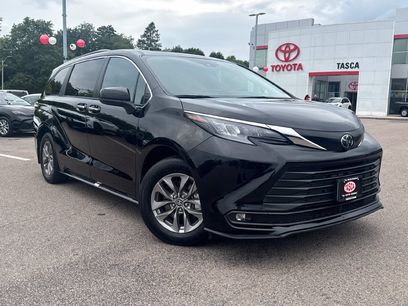 Used 2026 Toyota Sienna XLE