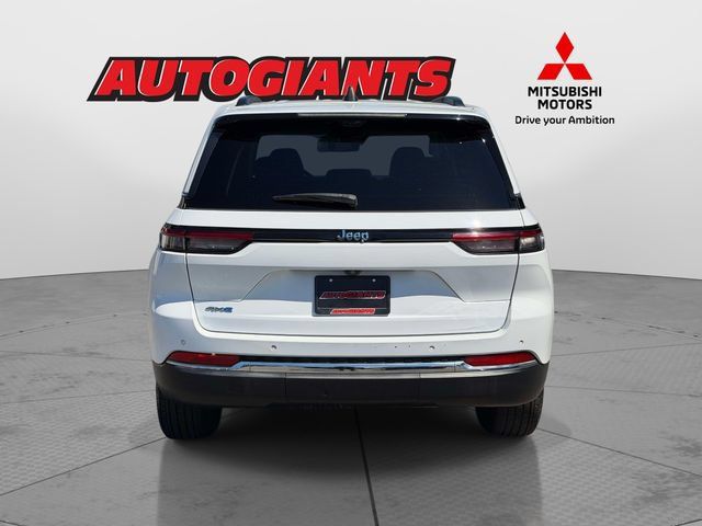 Used 2022 Jeep Grand Cherokee Limited 4xe w/ Luxury Tech Group II AWD/4WD image 5
