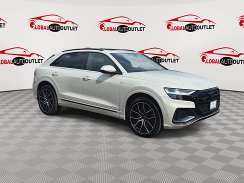 Used 2022 Audi Q8 Premium Plus w/ Premium Plus Package AWD/4WD image 2