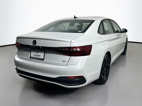 New 2026 Volkswagen Jetta SE image 5