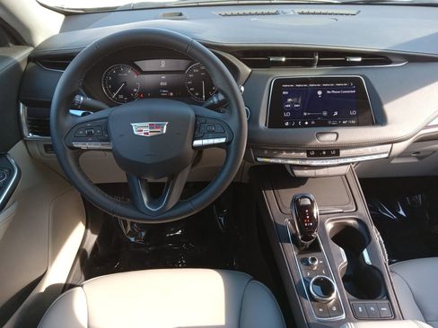 Used 2023 Cadillac XT4 Luxury image 11