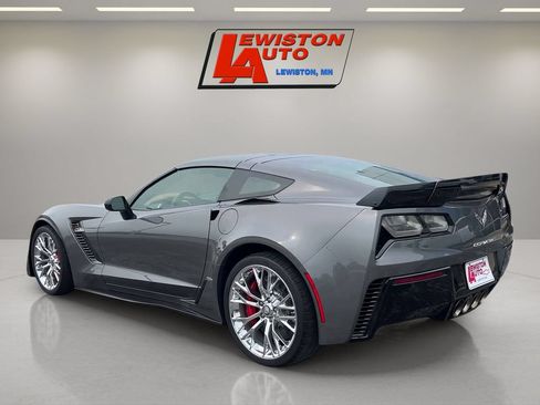 Used 2015 Chevrolet Corvette Z06 w/ 3LZ Preferred Equipment Group RWD image 3