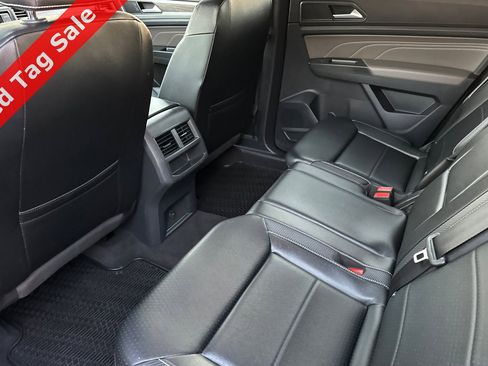 Certified 2022 Volkswagen Atlas Cross Sport SE image 13