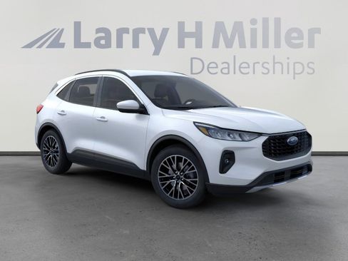 New 2025 Ford Escape PHEV w/ Class II Trailer Tow Package image 7