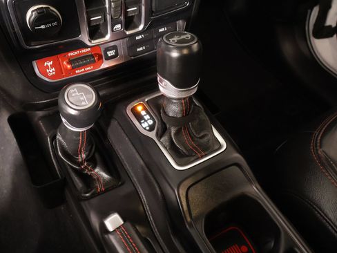 Used 2019 Jeep Wrangler Unlimited Rubicon AWD/4WD image 8