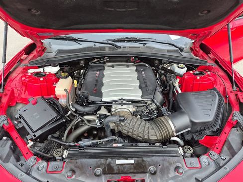 Used 2019 Chevrolet Camaro SS RWD image 16