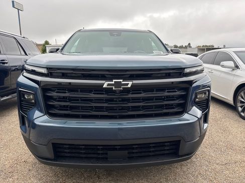 New 2026 Chevrolet Traverse LT w/ Midnight/Sport Edition image 2