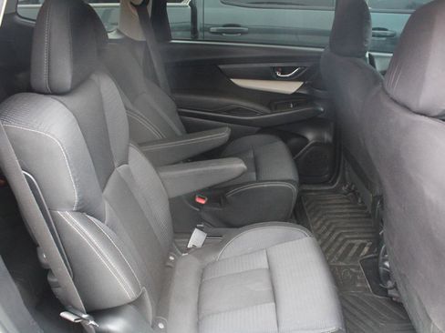 Used 2021 Subaru Ascent Premium w/ Convenience Package image 5