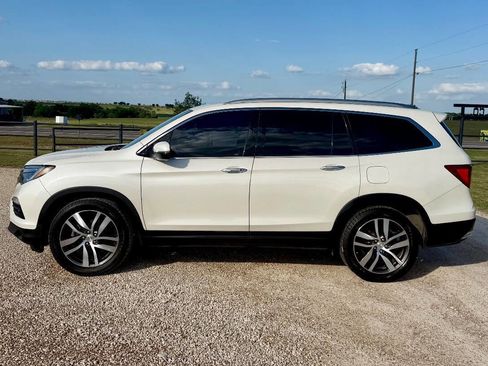 Used 2016 Honda Pilot Elite image 4