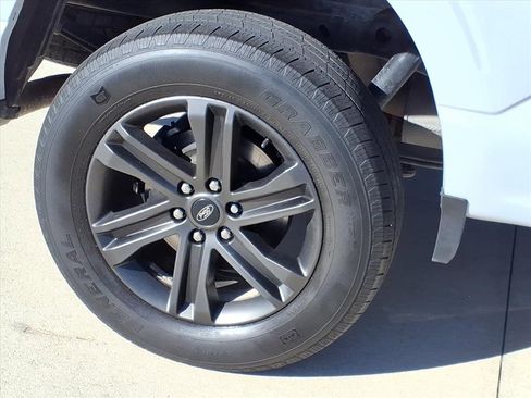 Used 2022 Ford F150 Lariat w/ Equipment Group 502A High image 14