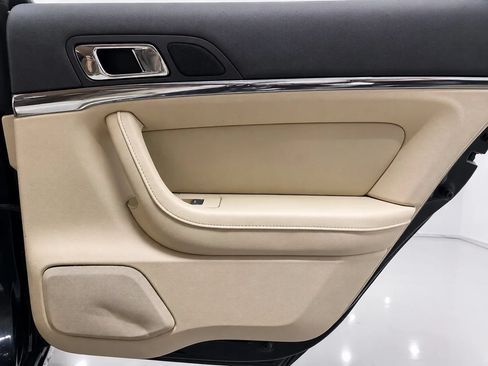 Used 2011 Lincoln MKS FWD image 22