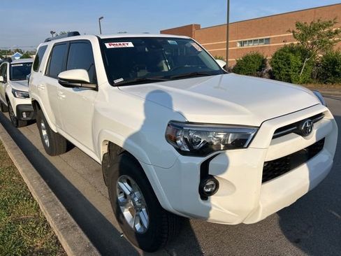 Used 2023 Toyota 4Runner SR5 Premium w/ Moonroof Package AWD/4WD image 2