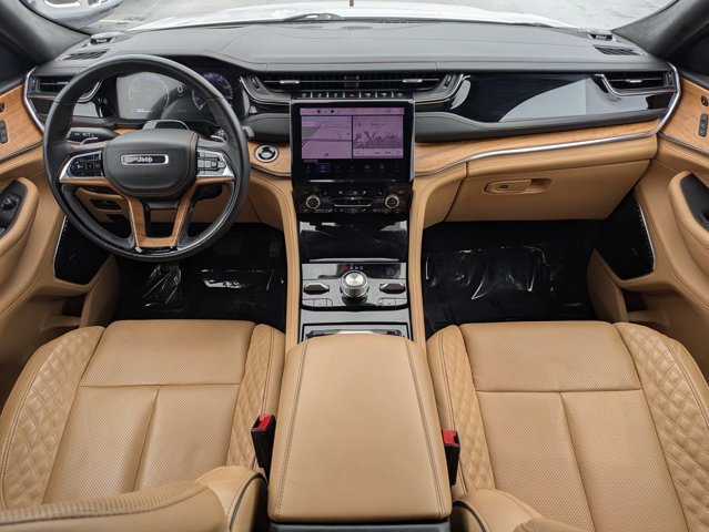 Certified 2025 Jeep Grand Cherokee L Summit AWD/4WD image 17
