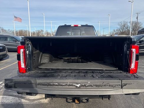 Used 2025 Ford F250 Platinum image 12