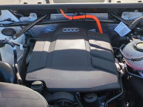 Used 2024 Audi Q5 e Premium Plus image 38