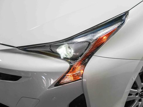 Certified 2017 Toyota Prius Two w/ Prius Two Safety Plus Package FWD image 3