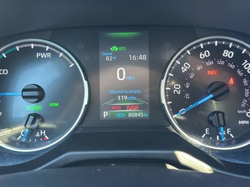 Used 2021 Toyota RAV4 XLE w/ Convenience Package AWD/4WD image 23