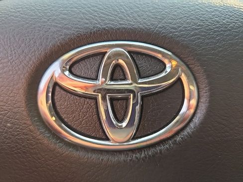 Used 2022 Toyota Tacoma SR image 91