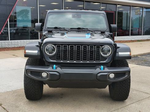 Used 2024 Jeep Wrangler Unlimited Rubicon 4xe w/ Convenience Group AWD/4WD image 15