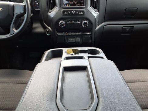 Used 2022 Chevrolet Silverado 1500 Custom image 18