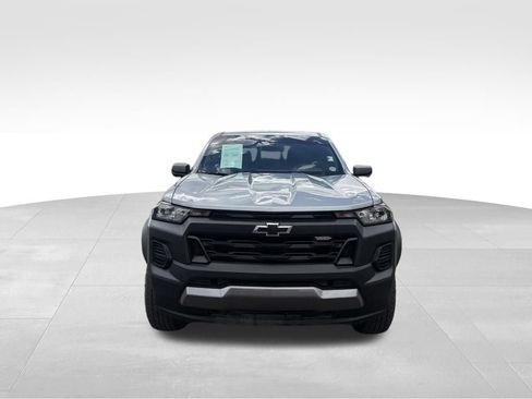Used 2024 Chevrolet Colorado Trail Boss w/ Advanced Trailering Package AWD/4WD image 2