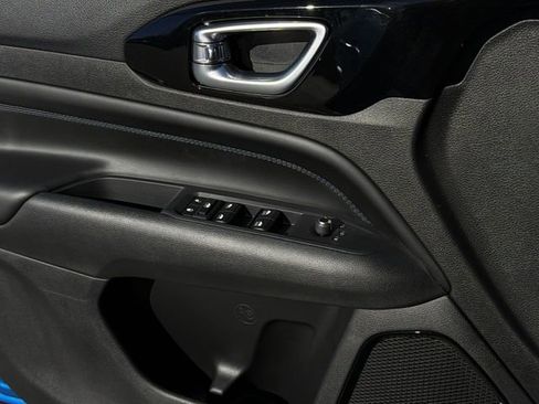 New 2026 Jeep Compass Latitude image 27