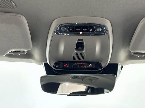 Used 2022 Volvo XC90 T5 Momentum image 33