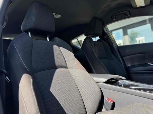 Used 2019 Toyota C-HR XLE image 20