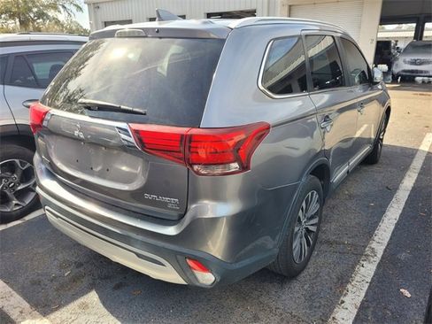 Used 2019 Mitsubishi Outlander SE image 7