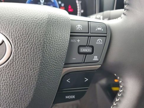 Used 2025 Toyota Camry SE w/ Multimedia Upgrade Package image 25