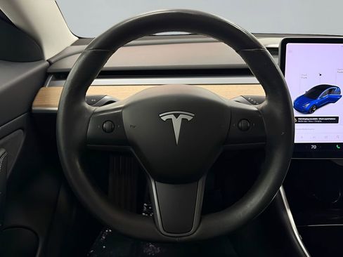 Used 2018 Tesla Model 3 Long Range RWD image 16
