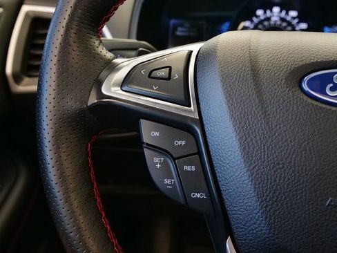 Used 2022 Ford Edge ST-Line w/ Class II Trailer Tow Package image 25