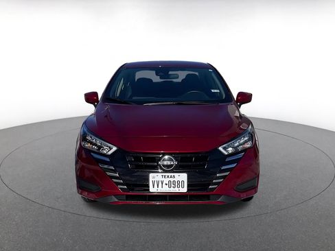 Used 2025 Nissan Versa SV image 3