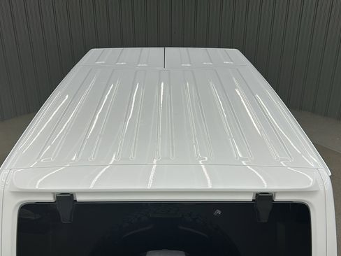 Used 2024 Jeep Wrangler Unlimited Sahara w/ Safety Group image 18