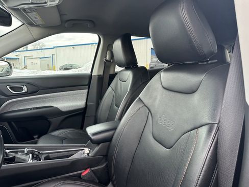 Used 2022 Jeep Compass Latitude image 24