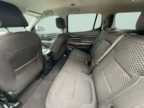 Used 2019 GMC Acadia SLE image 36