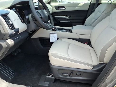 New 2026 Nissan Pathfinder SL AWD/4WD image 7