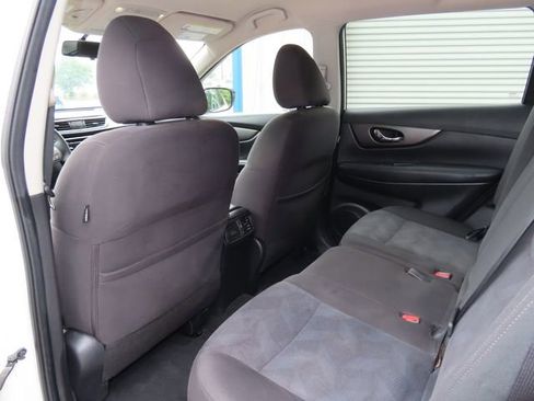 Used 2016 Nissan Rogue SV AWD/4WD image 28