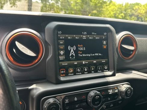 Used 2021 Jeep Gladiator Mojave AWD/4WD image 28