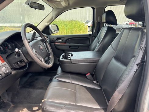 Used 2013 GMC Yukon XL 4WD image 9