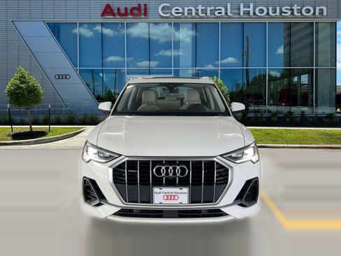 Used 2022 Audi Q3 2.0T Premium Plus w/ Premium Plus Package image 6