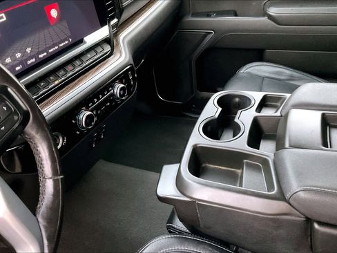 Used 2022 GMC Sierra 1500 Elevation image 13