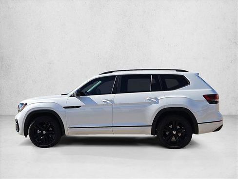 Used 2023 Volkswagen Atlas SEL R-Line image 9