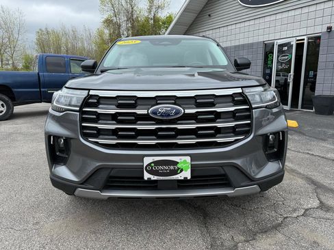 Used 2025 Ford Explorer Active w/ Active Comfort Package AWD/4WD image 8