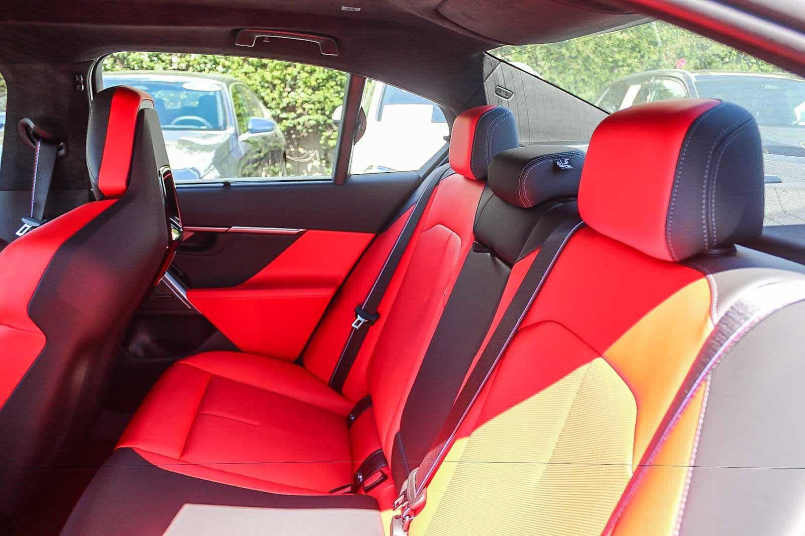 New 2026 BMW M5 w/ Carbon Package AWD/4WD image 16